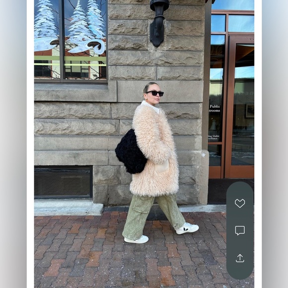 A.L.C faux fur coat - Picture 10 of 10